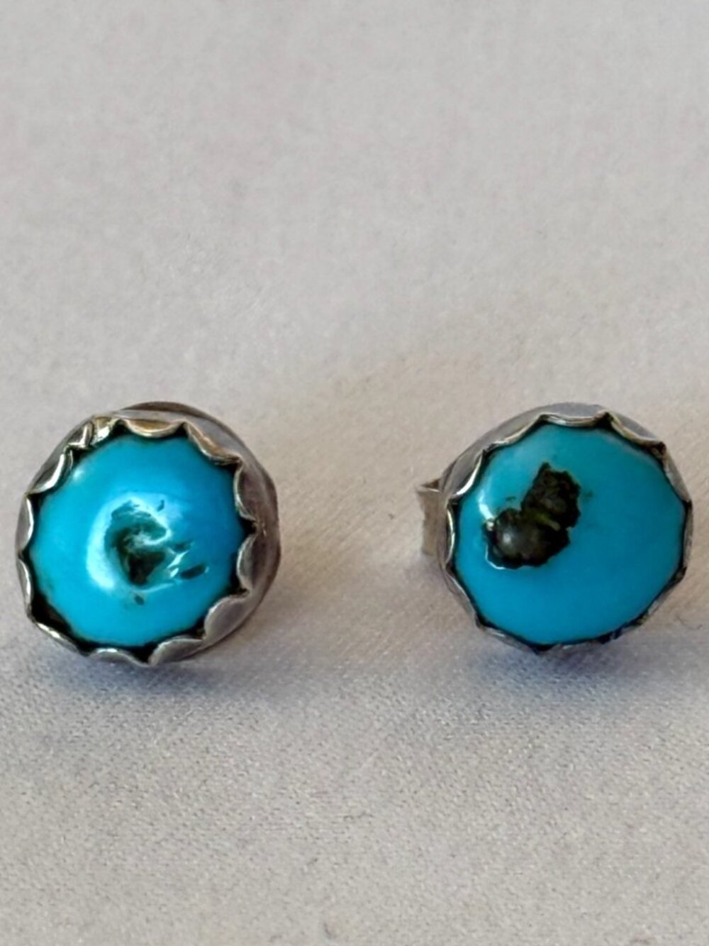 VINTAGE HANDMADE NAVAJO BLUE TURQUOISE STERLING SILVER STUD EARRINGS 8mm 3/8"
